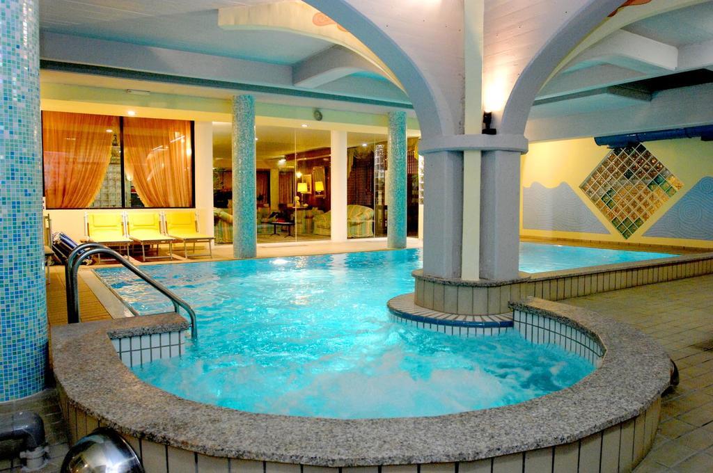 Hotel Ferrari Salsomaggiore Terme Dış mekan fotoğraf